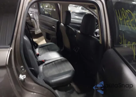 2020 Mitsubishi Outlander Se 2.4 S-Awc z USA, uszkodzony, nr VIN JA4AZ3A32LZ021429